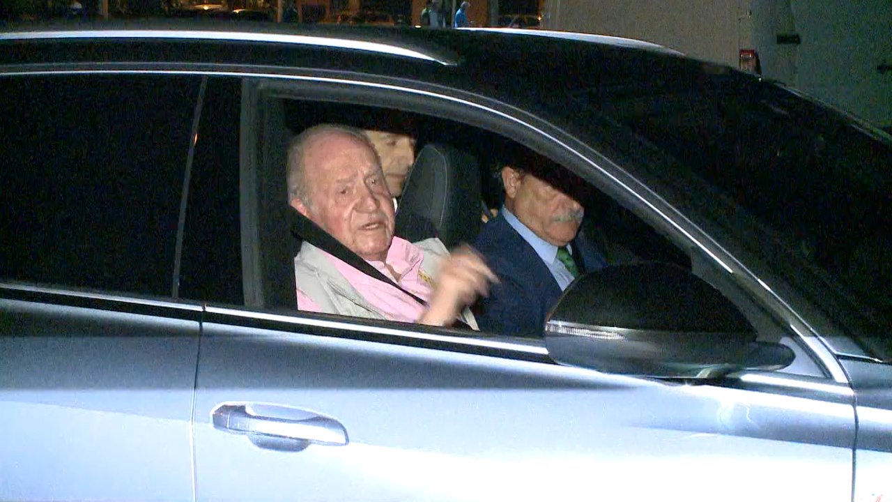 El Rey Juan Carlos llega a la Clínica Quirón para ser operado