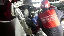 DENİZLİ Kamyona arkadan çarpan otomobilin sürücüsü öldü