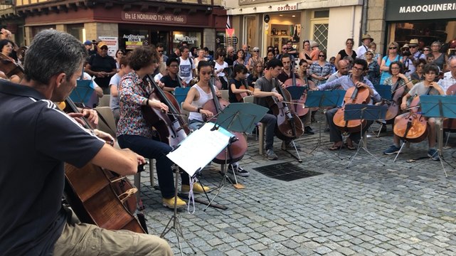 Le tube de Gloria Gaynor repris par des violoncellistes de talent