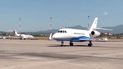 Binali Yıldırım, helikopterle yanan alanları inceledi