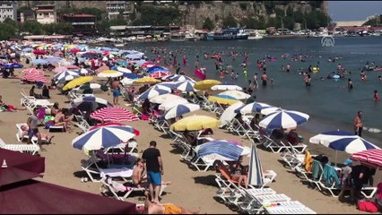 Amasra'da vatandaşlar sahillere akın etti - BARTIN