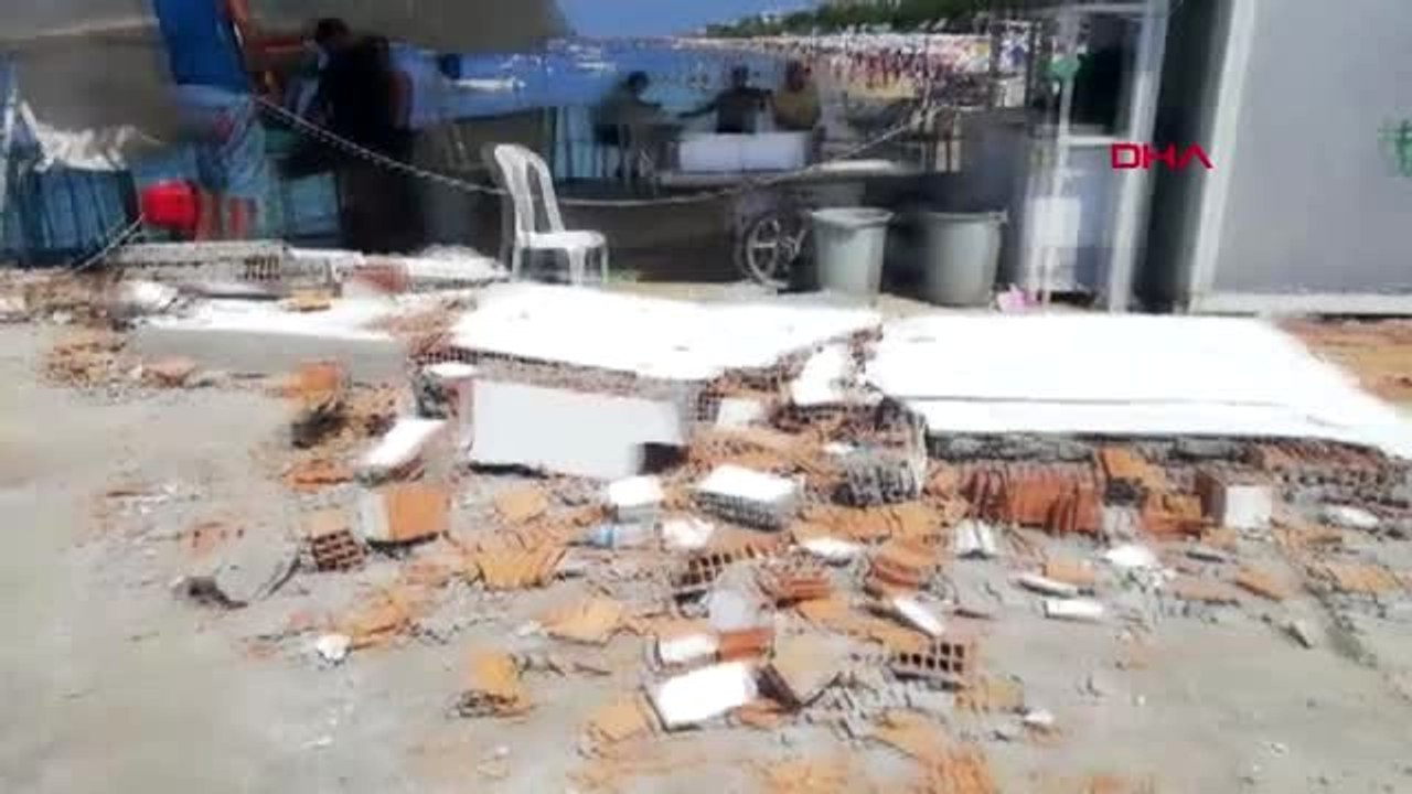 Balıkesir Avşa Adası'nda feribot iskeleye çarptı 2