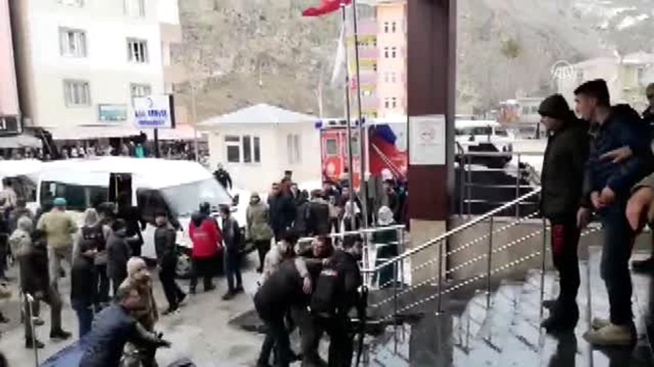 Çığ altından kurtarılan AK Parti eski  Van Milletvekili Gülşen Orhan