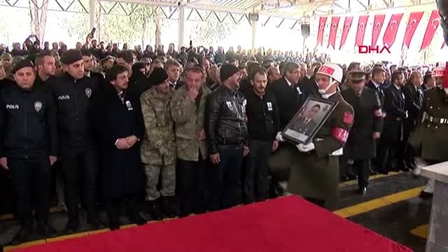 Gaziantep-şehit uzman onbaşı uğur kurt için tören düzenledi