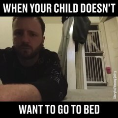 Son bébé est le roi de l'évasion... en mode escalade