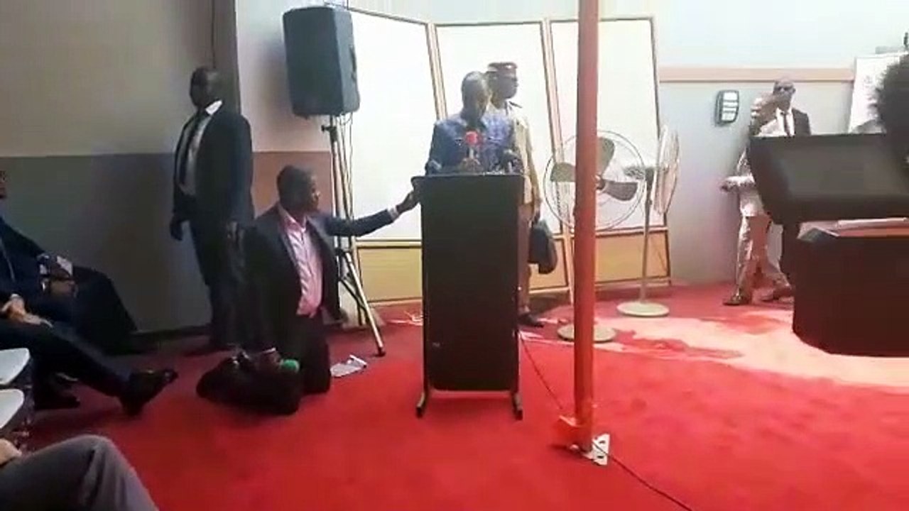 Alpha Condé dit ses quatre vérités aux diplomates occidentaux