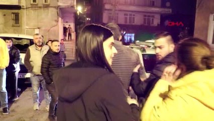 Yanan evini gözyaşlarıyla izledi