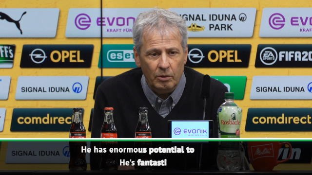 Favre delighted with 'record breaker' Sancho in Dortmund win