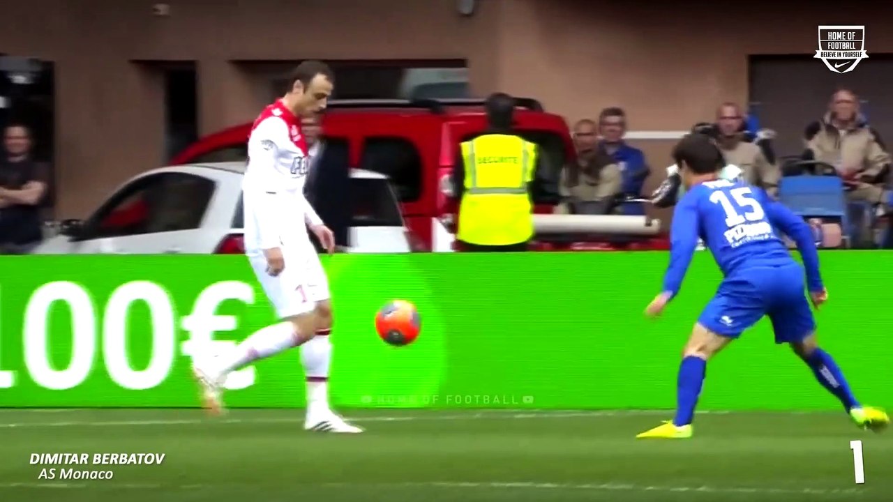 Top 50 Spectacular Goals That No One Expected In Football_2