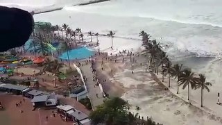Durban beach closed due to high waves DRAMATIC AERIAL VIDEO