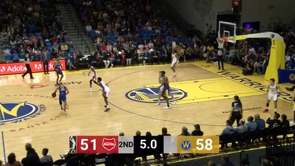 Andrew Harrison sinks the shot at the buzzer