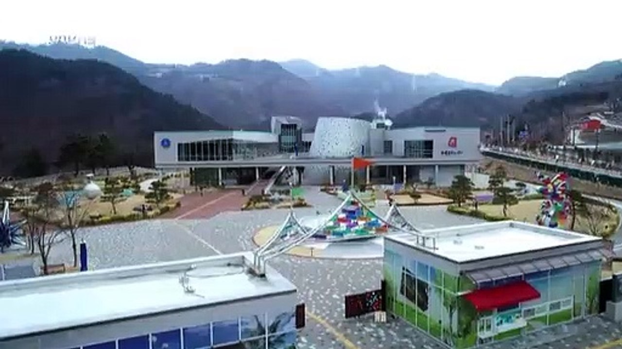 [UHD 다큐 풍경] 산과 바다가 함께 수놓은 절경…삼척
