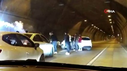 Asker uğurlamak için tüneli kapattılar, motosikletle drift yaptılar