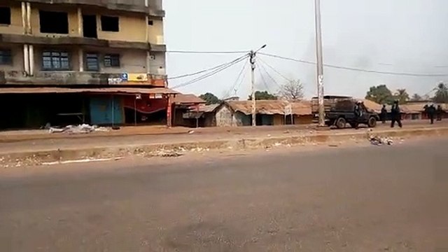 Tensions vives entre manifestants et forces de l'ordre à Wanindara