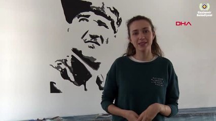 İzmir makam odasının duvarı tuval oldu