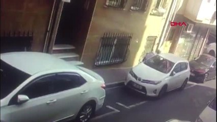 Otomobillerden hırsızlık yapan şüpheli kamerada