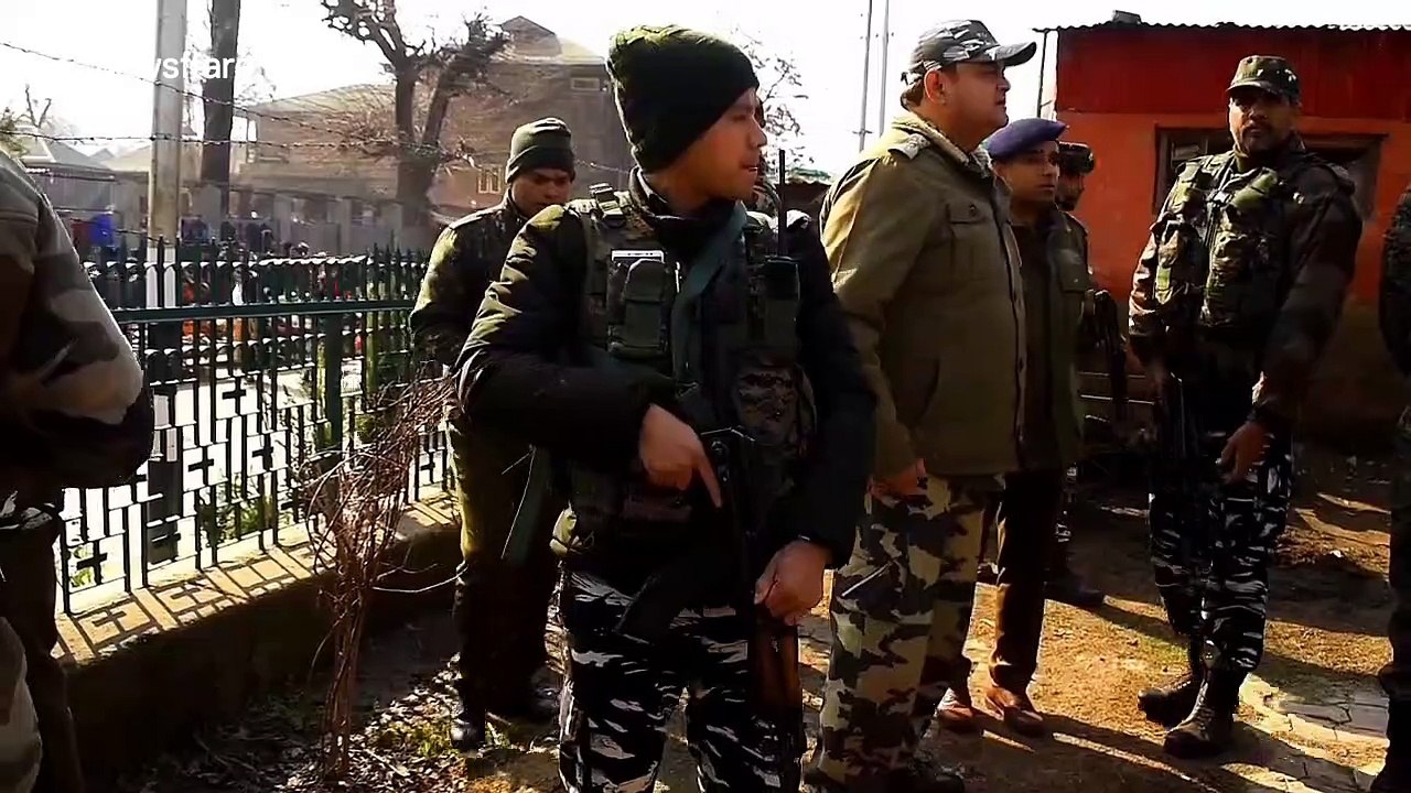 Four injured in Kashmir grenade attack (LONGER VERSION)