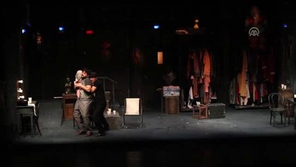 "Romeo ve Juliet" balesi ve "Godot'yu Beklerken'i Beklerken" tiyatrosunun gündüz gösterimi