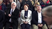 İzmir akşener, şehit fethi sekin'in anıtına çelenk bıraktı