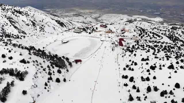 Ergan Dağı'nda yarıyıl tatili yoğunluğu