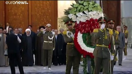Rouhani prova a smorzare le critiche: "Iraniani possono scegliere tra vari partiti"