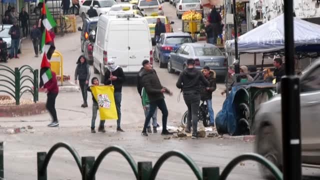 Batı Şeria'da Filistinliler ile İsrail askerleri arasında arbede (2) - EL