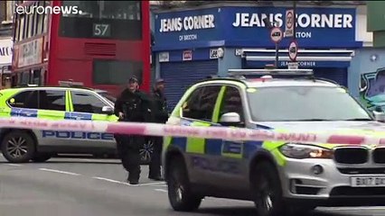 Un hombre abatido tras apuñalar a varias personas en Londres en un "ataque terrorista"