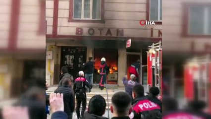 Siirt’te çıkan yangında iş yeri kullanılamaz hale geldi