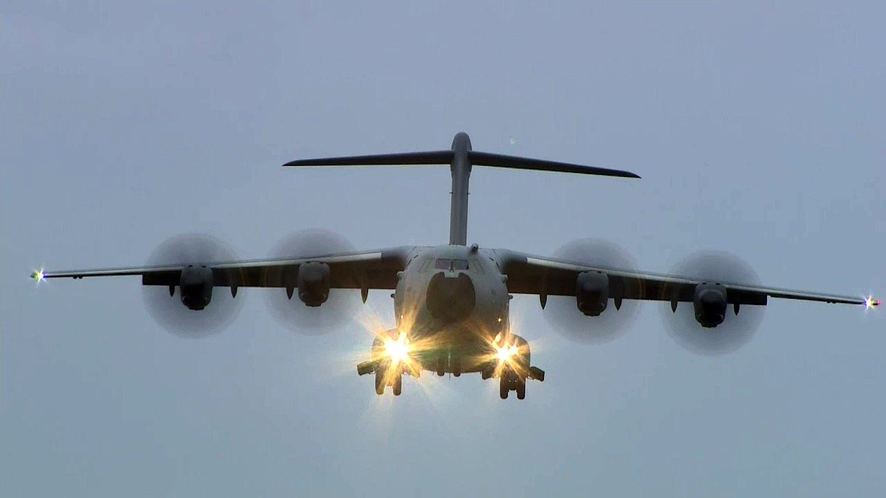 More Britons arrive back from Wuhan