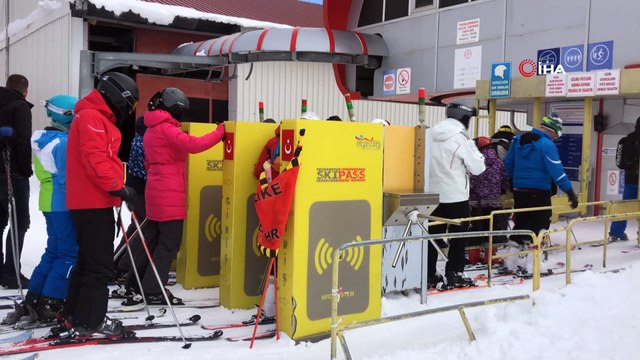 Ergan Dağı Kayak Merkezi’nde hafta sonu yoğunluğu