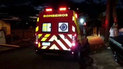 Jovem tem mão atingida por bateria automotiva no Jardim Nova Cidade