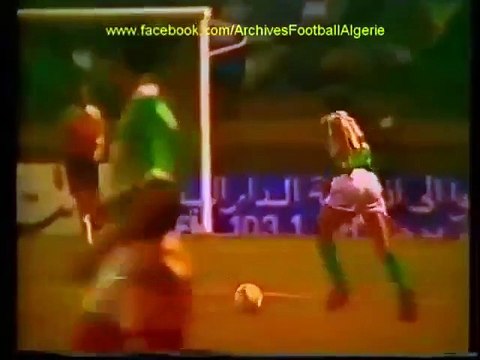الشوط الثاني مباراة الرجاء الرياضي و مولودية وهران 1-0 ذهاب نهائي دوري ابطال افريقيا 1989