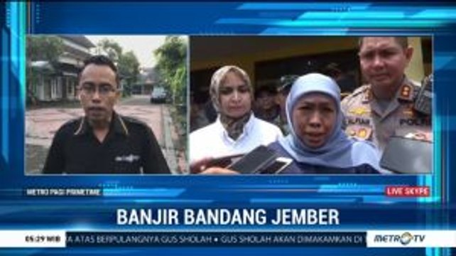 Gubernur Jatim Kunjungi Warga Terdampak Banjir di Jember