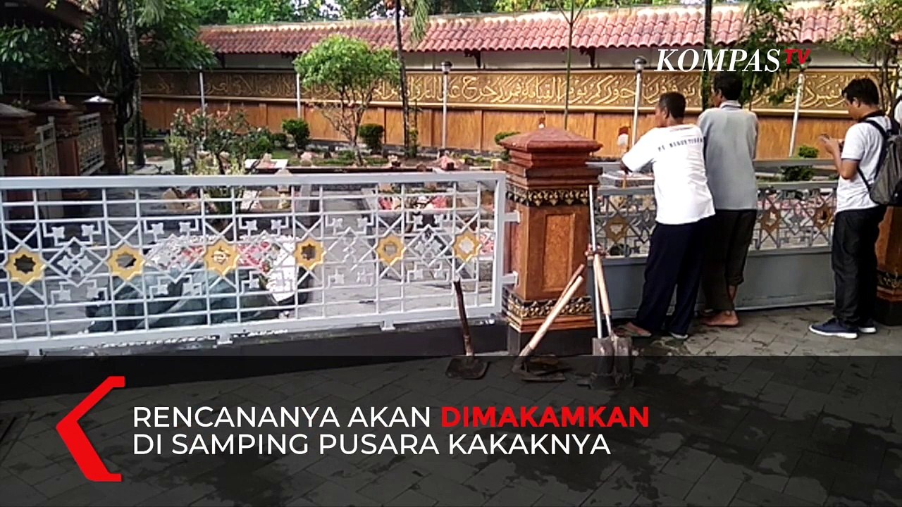 Gus Sholah akan di Makamkan di Samping Makam Gus Dur