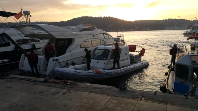 Beşiktaş'ta denizde ceset ihbarı polisi harekete geçirdi
