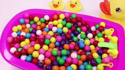 Learn colors Baby Doll Bath Time Eat Colors MandMs Chocolate Nursery Rhymes Kid songs