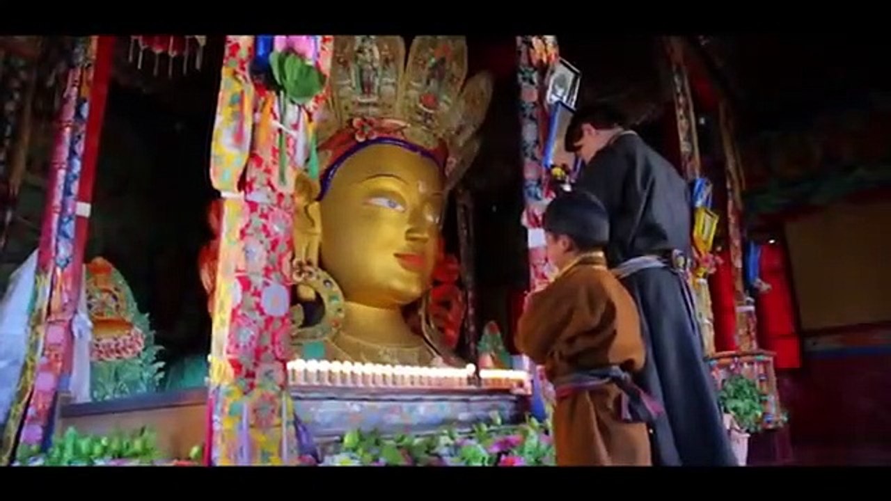 Thom_Skilna_|_ཁྲོམ་_དཀྱིལ་_།_New_Ladakhi_Song_2019_|_Stanzin_Shayan_|_Dollie_|_Stanzin_Lakchok(360p)