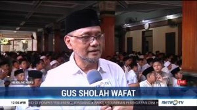 Pengurus Pesantren dan Santri Tunggu Kedatangan Jenazah Gus Sholah