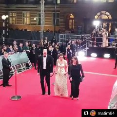 Video herunterladen: فستان كيت ميدلتون المبهر يخطف الأنظار من الجميع بحفل جوائز BAFTA 2020