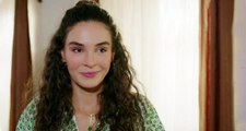 Güzel oyuncu Ebru Şahin'in bikinili pozlarına yorum ve beğeni yağdı