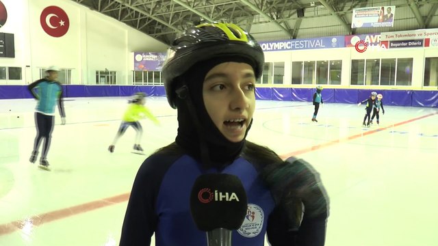 Buz pateni yapmak için girdikleri buzda şimdi olimpik sporcu olabilmek için çalışıyorlar