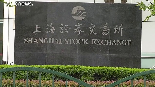 Коронавирус: торги на биржах Шанхая и Шэньчжэня открылись обвалом котировок