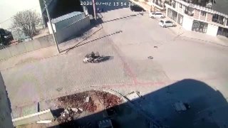 Denizli'de polis memurunun öldüğü motosiklet kazası güvenlik kamerasında