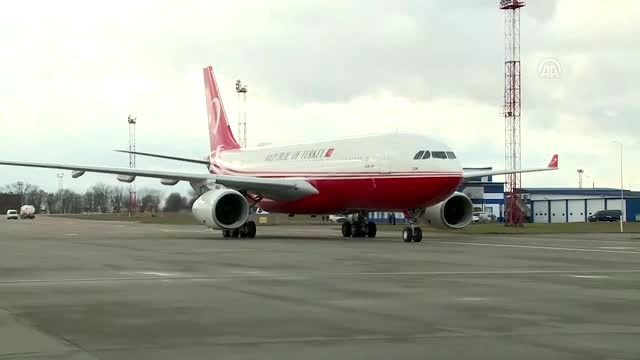 Cumhurbaşkanı Erdoğan Ukrayna'da - Havalimanı karşılama