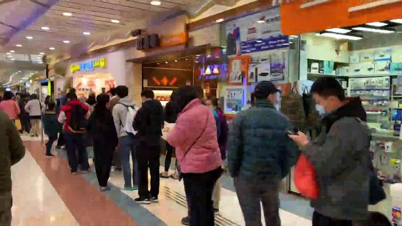 China gehen die Mundschutzmasken aus