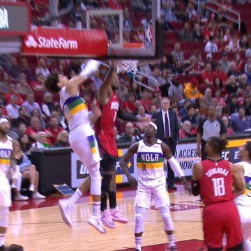 McLemore gives Rockets lift off with driving dunk