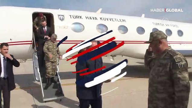 Hulusi Akar ve TSK komuta kademesi Suriye sınırına gitti