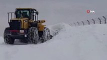 Sivas Meraküm'de kar kalınlığı 2 metreye ulaştı