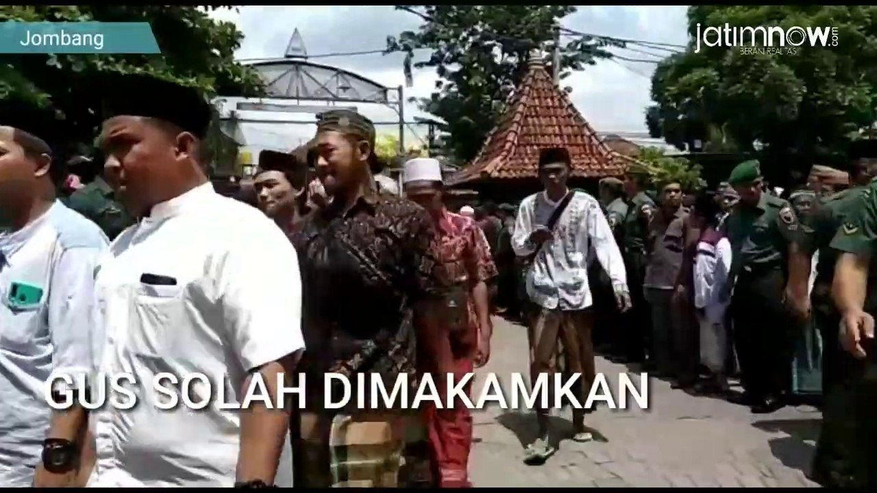 Gus Solah Dimakamkan