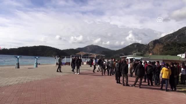 Babadağ'a giriş ücretine tepki gösteren yamaç paraşütü pilotları uçuşları durdurdu